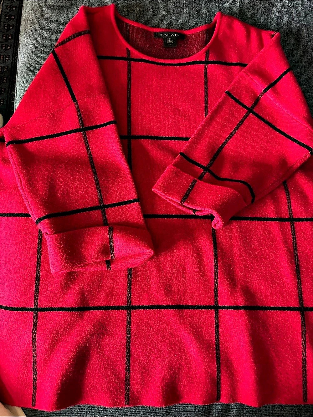 Tahari Plaid Windowpane Crewneck Pullover Sweater Red & Black 2X